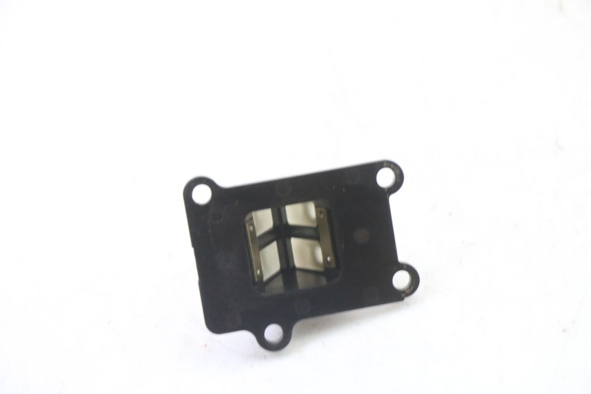 photo de OBUDOWA ZAWORÓW KANAŁOWYCH PGO RODOSHOW 2T 50 (2003 - 2007) - Inny kąt widzenia