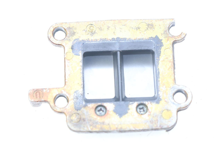 photo de OBUDOWA ZAWORÓW KANAŁOWYCH YAMAHA SLIDER NAKED 50 (2004 - 2018) - Szczegół części