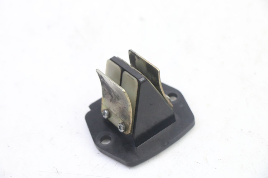 photo de OBUDOWA ZAWORÓW KANAŁOWYCH APRILIA SR 2T 50 (2018 - 2022) - Widok główny