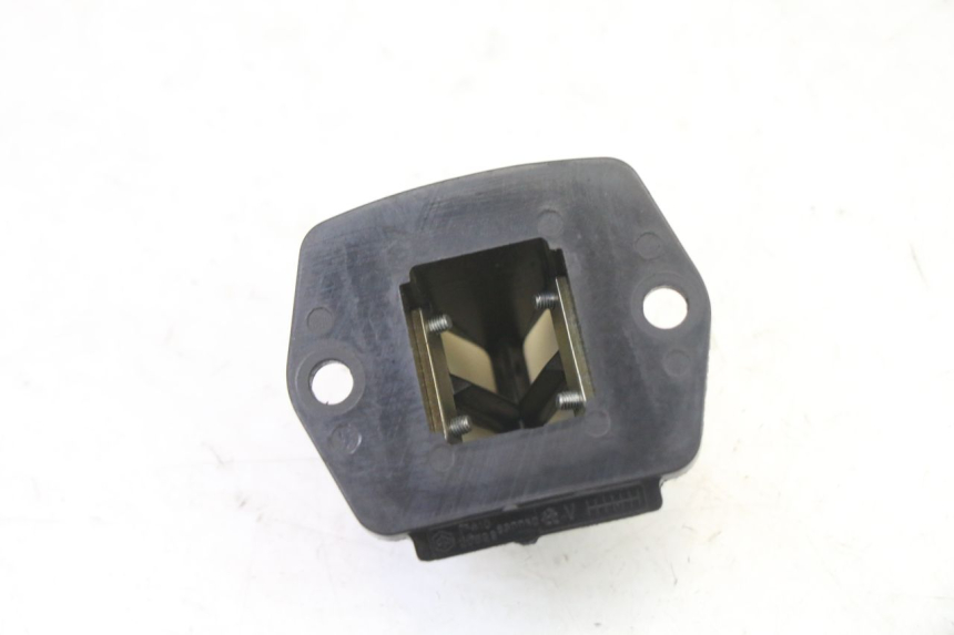 photo de OBUDOWA ZAWORÓW KANAŁOWYCH APRILIA SR 2T 50 (2018 - 2022) - Szczegół części