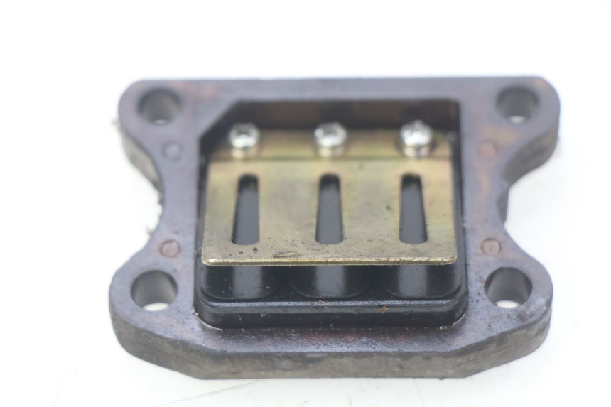 photo de OBUDOWA ZAWORÓW KANAŁOWYCH PEUGEOT TKR TREKKER FURIOUS 50 (2005 - 2014) - Widok główny