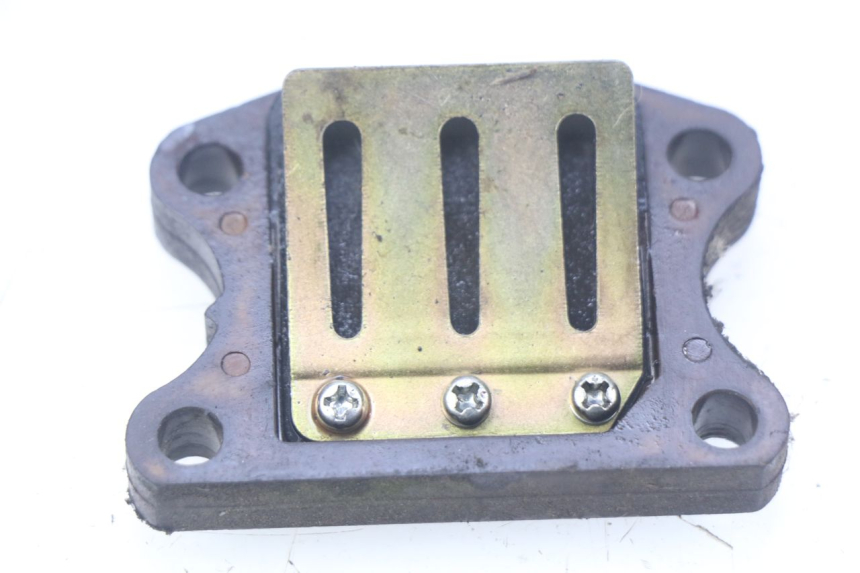 photo de OBUDOWA ZAWORÓW KANAŁOWYCH PEUGEOT TKR TREKKER FURIOUS 50 (2005 - 2014) - Zoom stanu zużycia