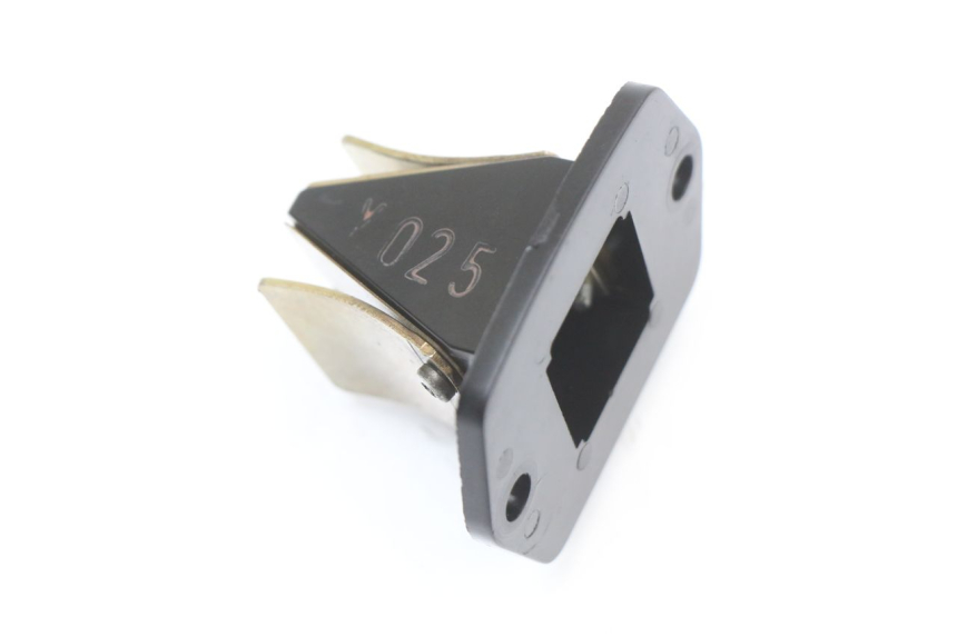 photo de OBUDOWA ZAWORÓW KRZYWKOWYCH PIAGGIO VESPA LX 2T 50 (2005 - 2013) - Widok główny