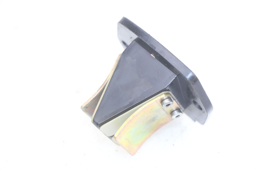 photo de OBUDOWA ZAWORÓW KANAŁOWYCH PIAGGIO VESPA S 2T 50 (2007 - 2014) - Zoom stanu zużycia