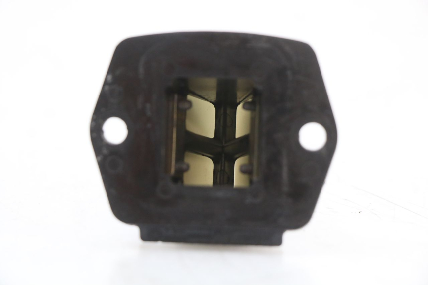 photo de OBUDOWA ZAWORÓW KANAŁOWYCH PIAGGIO VESPA S 2T 50 (2007 - 2014) - Zoom stanu zużycia