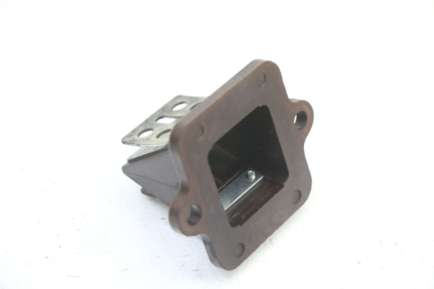 photo de OBUDOWA ZAWORÓW KANAŁOWYCH PEUGEOT VIVACITY NEW 2T 50 (2008 - 2017) - Szczegół części