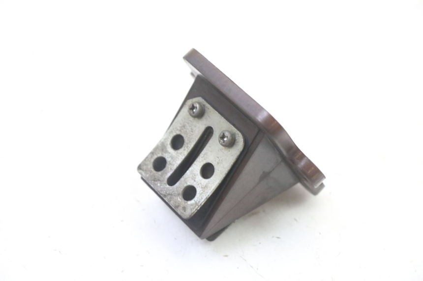 photo de OBUDOWA ZAWORÓW KANAŁOWYCH PEUGEOT VIVACITY NEW 2T 50 (2008 - 2017) - Zoom stanu zużycia