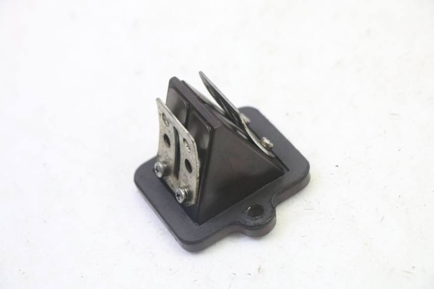 photo de OBUDOWA ZAWORÓW KANAŁOWYCH PEUGEOT VIVACITY NEW 2T 50 (2008 - 2017) - Szczegół części