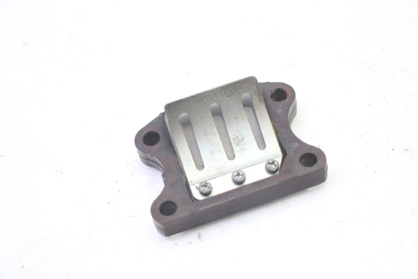 photo de OBUDOWA ZAWORÓW KANAŁOWYCH PEUGEOT VIVACITY 50 (2004 - 2009) - Widok główny