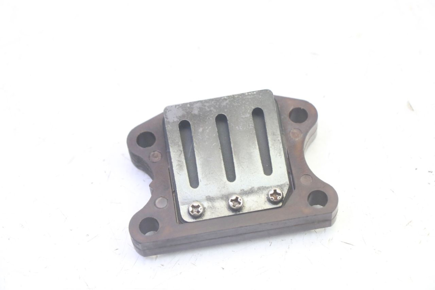 photo de OBUDOWA ZAWORÓW KANAŁOWYCH PEUGEOT VIVACITY 100 (1999 - 2008) - Widok główny