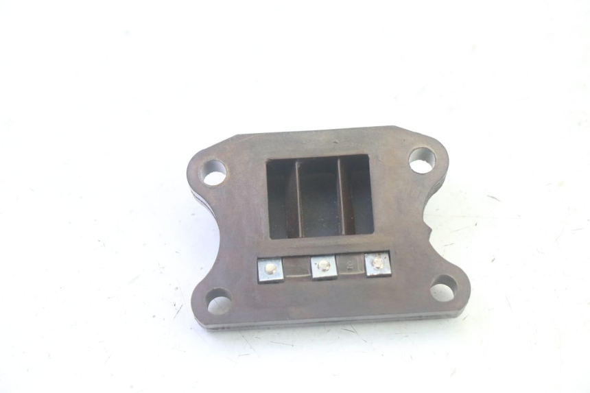 photo de OBUDOWA ZAWORÓW KANAŁOWYCH PEUGEOT VIVACITY 100 (1999 - 2008) - Zoom stanu zużycia