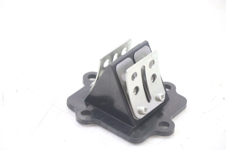 photo de OBUDOWA ZAWORÓW KRZYWKOWYCH YAMAHA AEROX 50 (1997 - 2006) - Zoom stanu zużycia