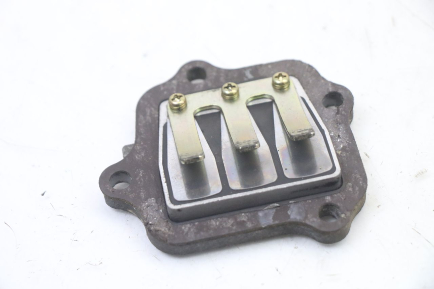 photo de OBUDOWA ZAWORÓW KRZYWKOWYCH YAMAHA PW 80 (1983 - 2014) - Widok główny