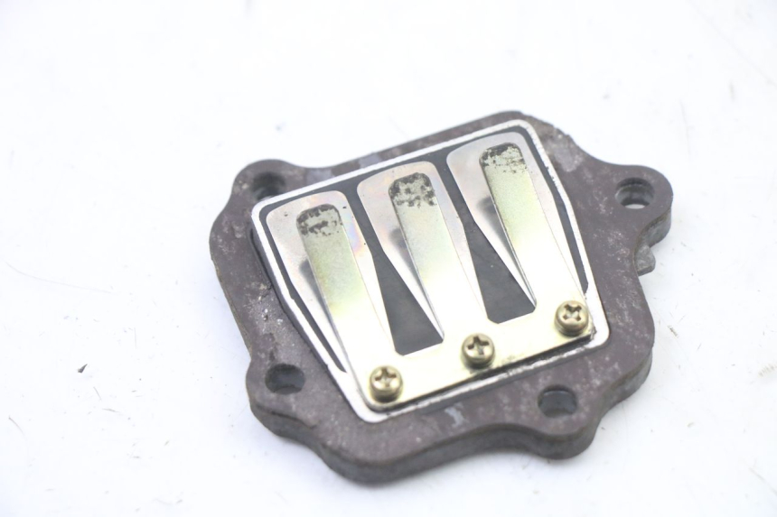 photo de OBUDOWA ZAWORÓW KRZYWKOWYCH YAMAHA PW 80 (1983 - 2014) - Szczegół części