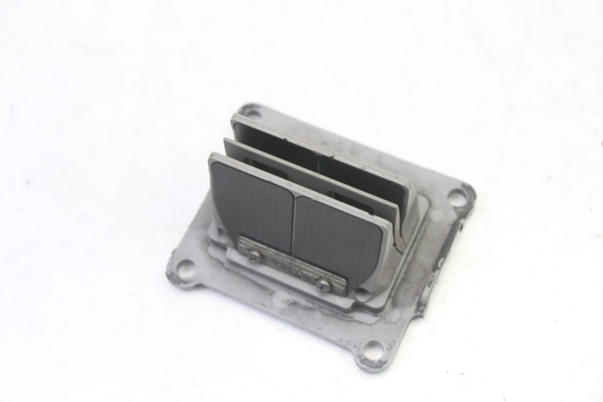 photo de OBUDOWA ZAWORÓW KANAŁOWYCH YAMAHA YZ 125 (1998 - 2005) - Szczegół części