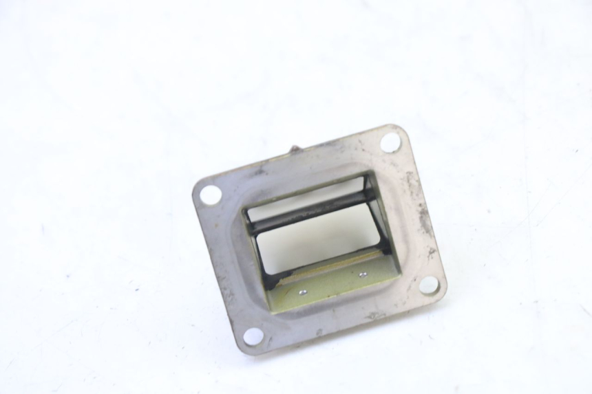 photo de OBUDOWA ZAWORÓW KANAŁOWYCH YAMAHA YZ 85 (2002 - 2018) - Zbliżenie techniczne