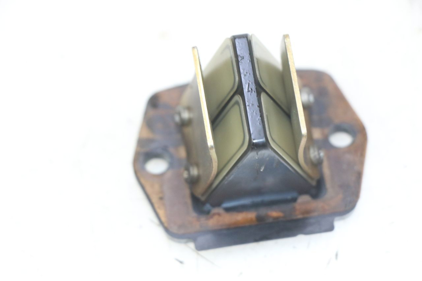 photo de OBUDOWA ZAWORÓW KANAŁOWYCH PIAGGIO ZIP 2T 50 (2009 - 2019) - Widok główny