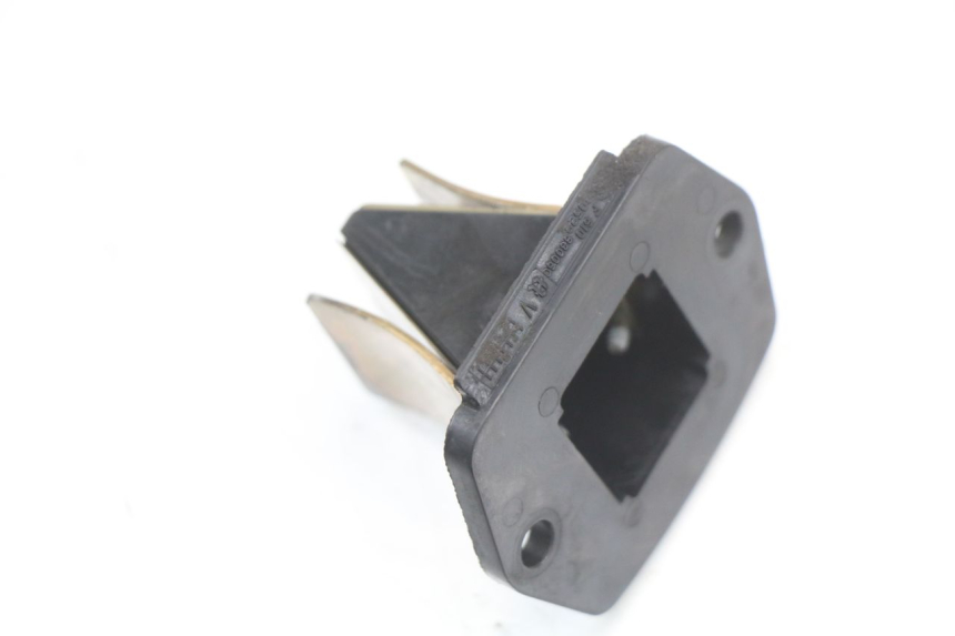 photo de OBUDOWA ZAWORÓW KANAŁOWYCH PIAGGIO ZIP 2T 50 (2009 - 2019) - Szczegół części