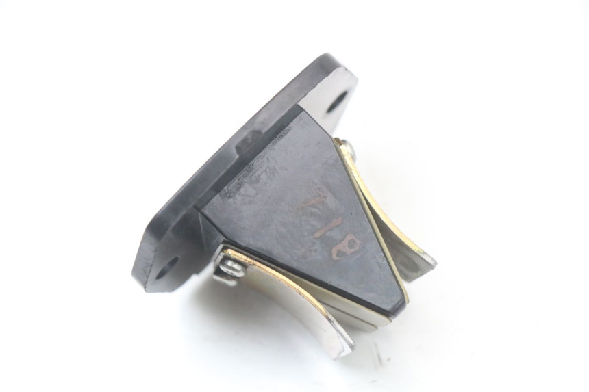 photo de OBUDOWA ZAWORÓW KANAŁOWYCH PIAGGIO ZIP 2T 50 (2009 - 2019) - Zoom stanu zużycia