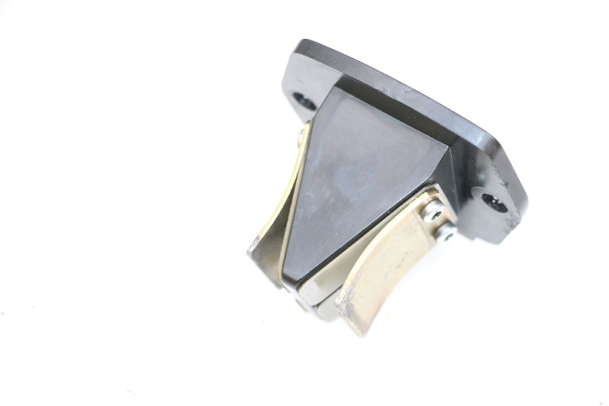 photo de OBUDOWA ZAWORÓW KANAŁOWYCH PIAGGIO ZIP 2T 50 (2009 - 2019) - Inny kąt widzenia