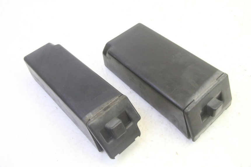 photo de SCHOWEK NA RĘKAWICZKI KAWASAKI GPX R WARBIRD 600 (1988 - 1993) - Widok główny