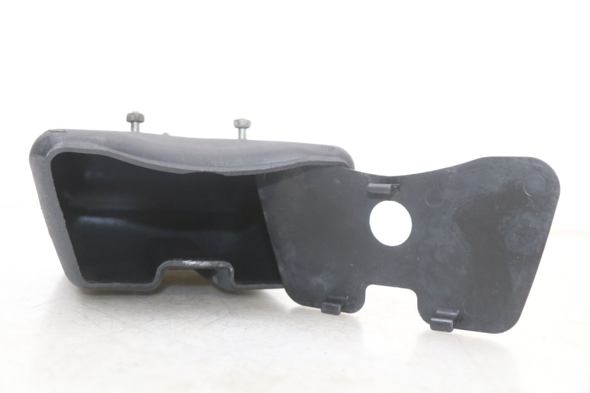 photo de SCHOWEK NA RĘKAWICZKI SUZUKI GSX E 250 (1982 - 1983) - Szczegół części