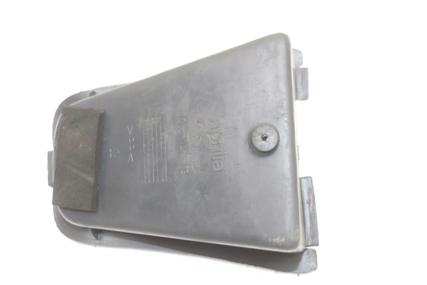 photo de SCHOWEK NA RĘKAWICZKI APRILIA SR CARB LC 2T 50 (2004 - 2012) - Inny kąt widzenia