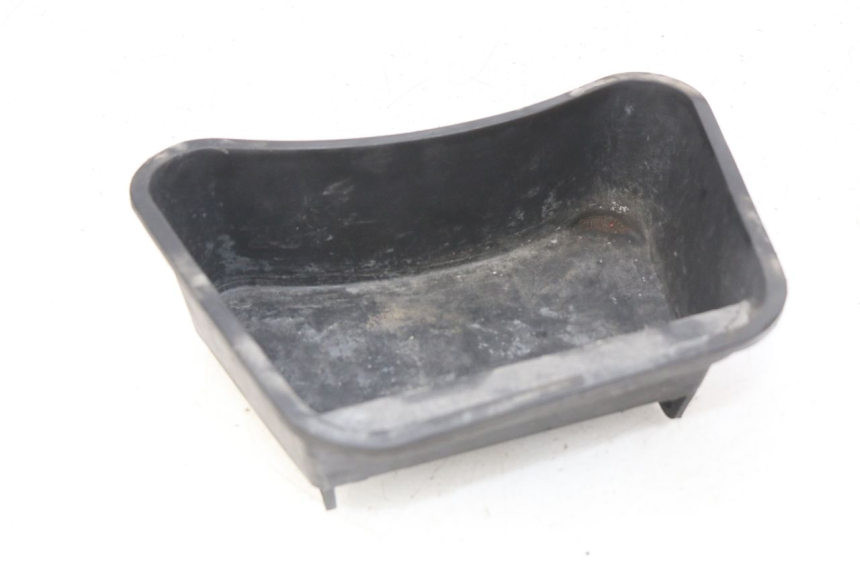 photo de SCHOWEK NA RĘKAWICZKI YIYING YY50QT-10 50 (2007 - 2022) - Zoom stanu zużycia