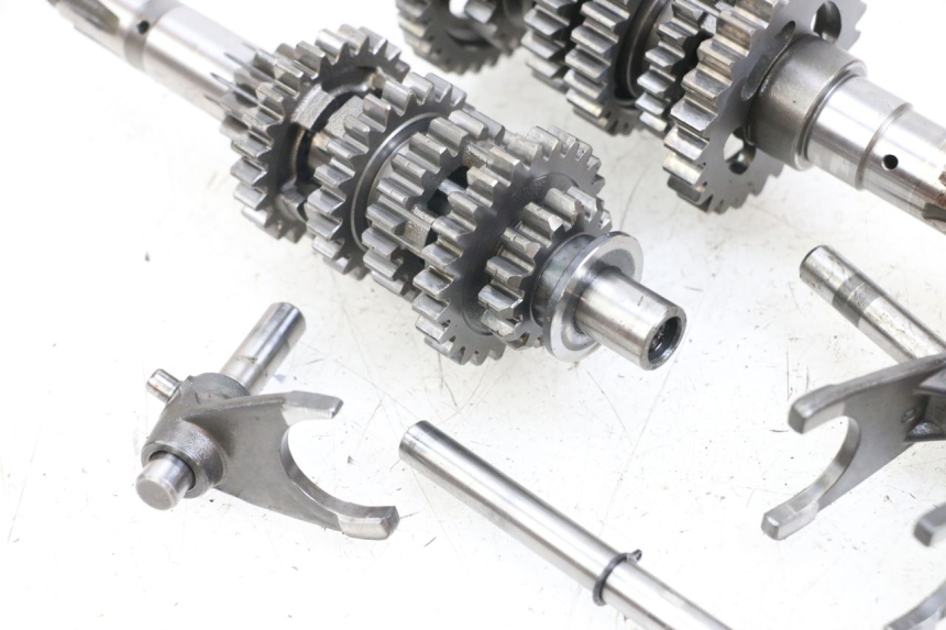 photo de SKRZYNIA BIEGÓW HYOSUNG GV AQUILA 125 (2000 - 2009) - Alternatywny kąt