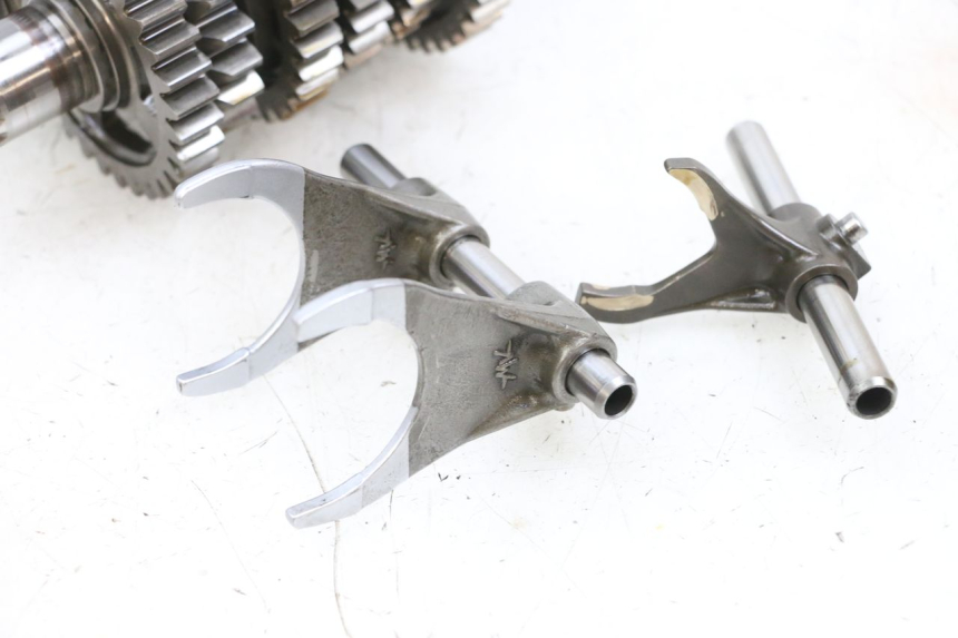 photo de SKRZYNIA BIEGÓW MV AGUSTA BRUTALE R WALLY 910 (2008 - 2008) - Oznaczenia i referencje