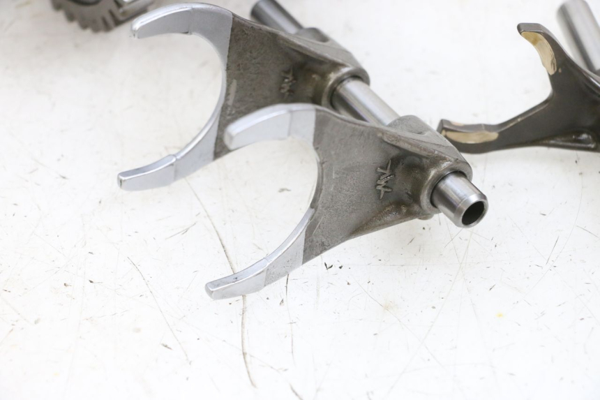 photo de SKRZYNIA BIEGÓW MV AGUSTA BRUTALE R WALLY 910 (2008 - 2008) - Szczegóły charakterystyczne