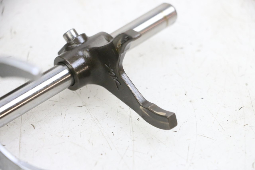 photo de SKRZYNIA BIEGÓW MV AGUSTA BRUTALE R WALLY 910 (2008 - 2008) - Zbliżenie komponentów