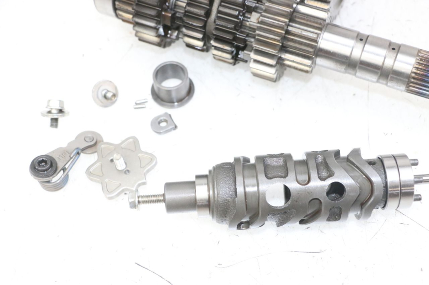 photo de SKRZYNIA BIEGÓW HONDA CB R 1000 (2018 - 2023) - Struktura - zbliżenie