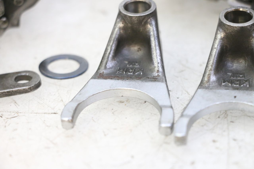 photo de SKRZYNIA BIEGÓW HONDA CBF 125 (2009 - 2015) - Struktura - zbliżenie