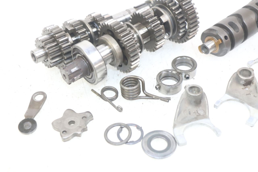 photo de SKRZYNIA BIEGÓW HONDA CM 125 (1983 - 2003) - Szczegół części