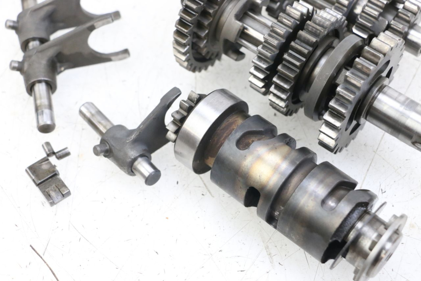 photo de SKRZYNIA BIEGÓW HYOSUNG GF 125 (2001 - 2005) - Alternatywny kąt