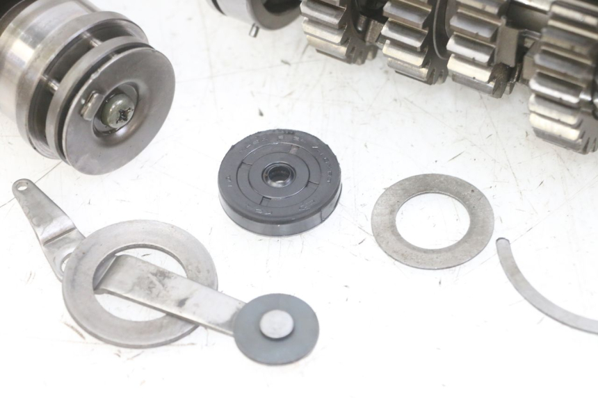 photo de SKRZYNIA BIEGÓW SUZUKI GS GSE 500 (2001 - 2003) - Widok ogólny