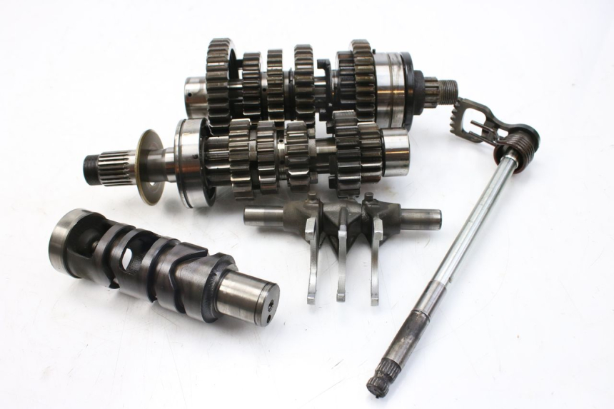 photo de SKRZYNIA BIEGÓW SUZUKI GSF S BANDIT 600 (2000 - 2004) - Widok główny