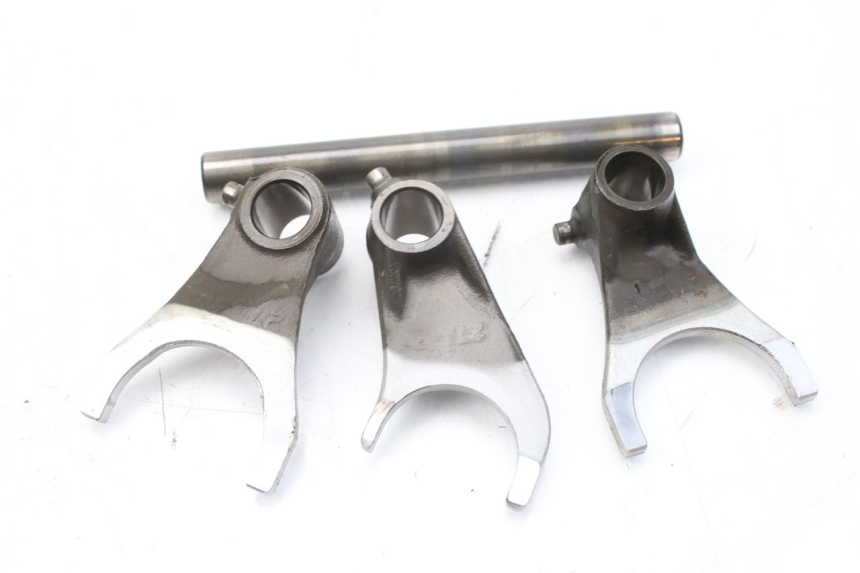 photo de SKRZYNIA BIEGÓW SUZUKI GSF S BANDIT 600 (2000 - 2004) - Inny kąt widzenia