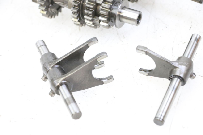 photo de SKRZYNIA BIEGÓW HYOSUNG GTR 125 (2006 - 2008) - Stan powierzchni