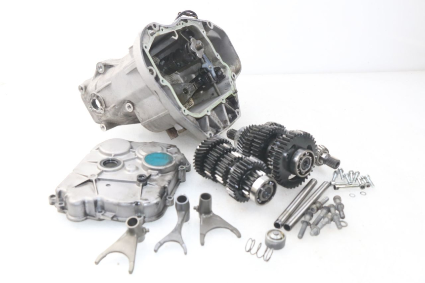 photo de SKRZYNIA BIEGÓW BMW K100 1000 (1982 - 1990) - Zbliżenie komponentów