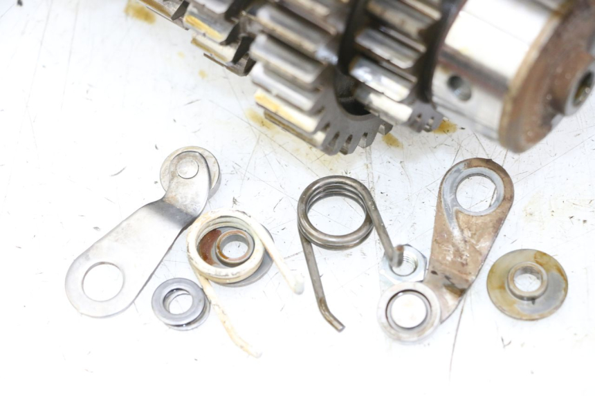 photo de SKRZYNIA BIEGÓW KAWASAKI GTR 1000 (1994 - 2004) - Zbliżenie komponentów