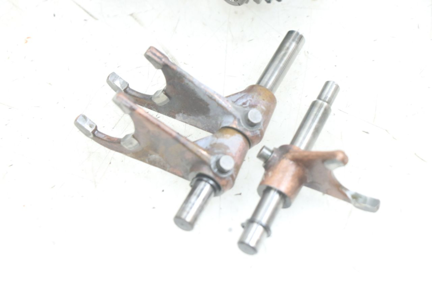 photo de SKRZYNIA BIEGÓW GILERA RK 50 (1996 - 1999) - Szczegóły charakterystyczne