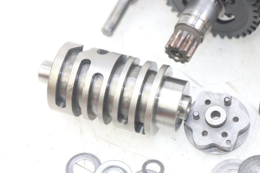 photo de SKRZYNIA BIEGÓW GILERA RK 50 (1996 - 1999) - Alternatywny kąt