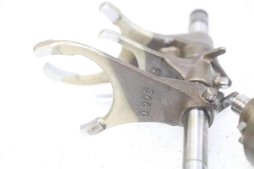 photo de SKRZYNIA BIEGÓW TRIUMPH SPRINT ST 955 (1999 - 2001) - Alternatywny kąt