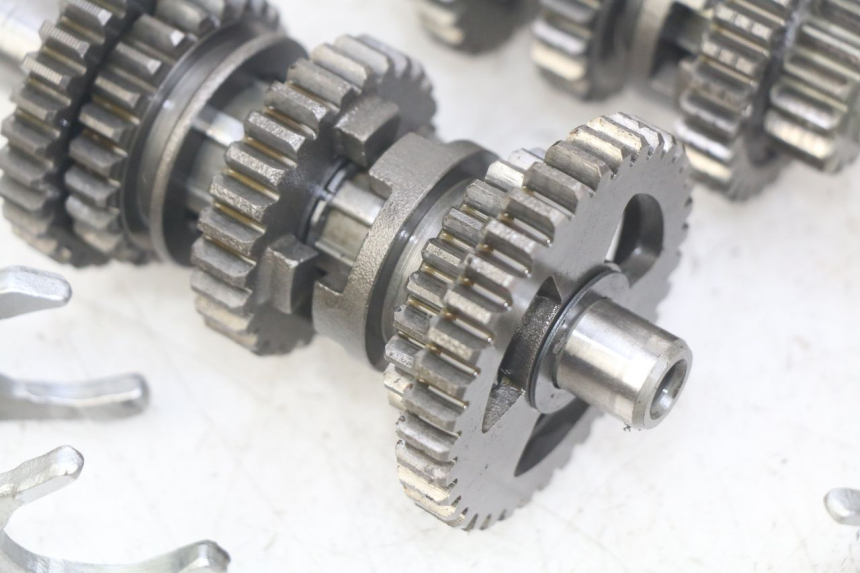 photo de SKRZYNIA BIEGÓW YAMAHA SR 125 (1982 - 2003) - Struktura - zbliżenie