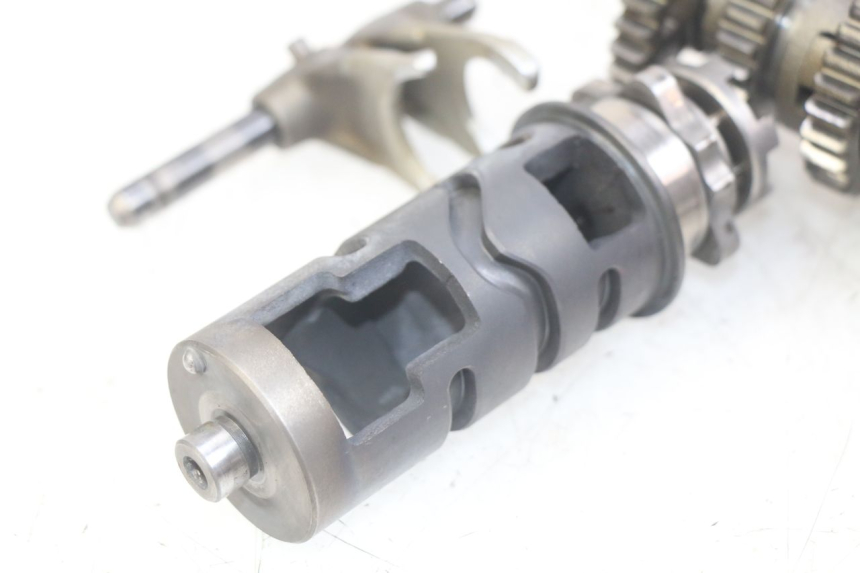 photo de SKRZYNIA BIEGÓW YAMAHA SR 125 (1982 - 2003) - Zbliżenie komponentów