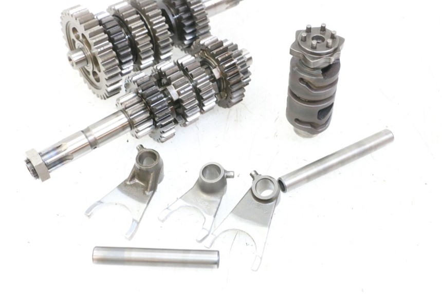 photo de SKRZYNIA BIEGÓW SUZUKI SV S 650 (1999 - 2002) - Punkty mocowania