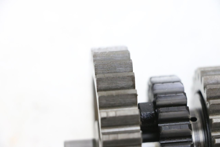 photo de SKRZYNIA BIEGÓW SUZUKI SV S 650 (1999 - 2002) - Inny kąt widzenia