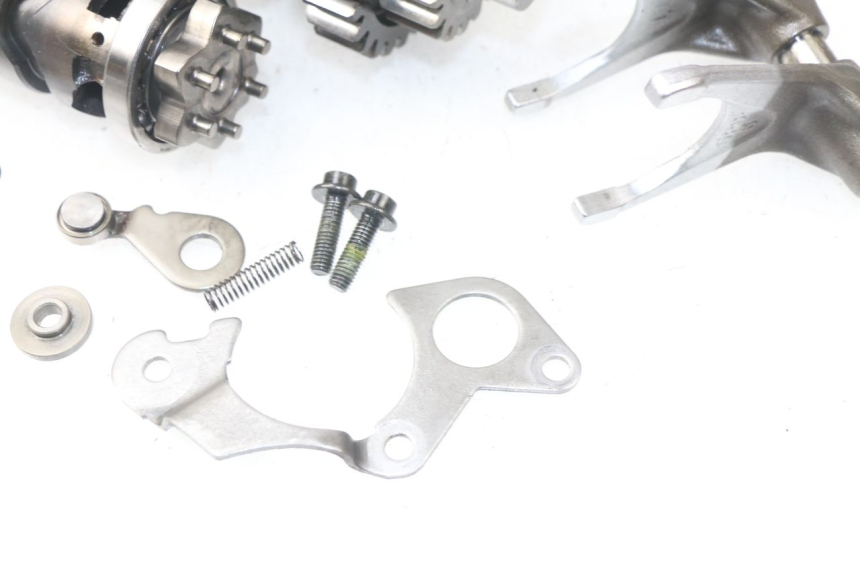 photo de SKRZYNIA BIEGÓW YAMAHA TDM ABS 900 (2002 - 2014) - Struktura - zbliżenie